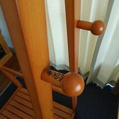 木製　コートハンガーの画像