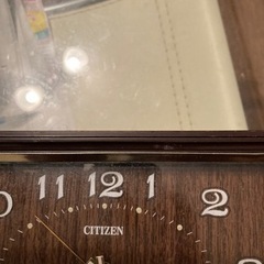 昭和の古い置き時計です。子供の時にはありましたので昭和40年代位だと思います、の画像