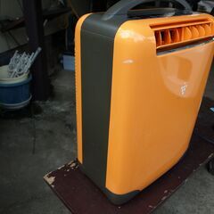 【値下!!】キッチンや脱衣所、トイレ等の猛暑対策に!!　SHARPコンビニクーラーの画像