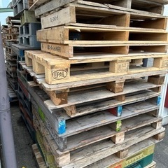 プラスチック製・木製パレットお譲りします