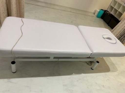 他サイトで決まりそうなので一旦保留中！電動施術ベッド