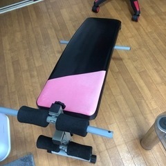 ジム用腹筋運動器具。取りにこられる方を優先させていただきます