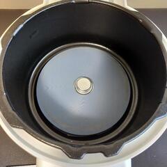 美品　アイリスオーヤマ 電気圧力鍋 PC-MA4-W ホワイト 4.0L　2020年製の画像