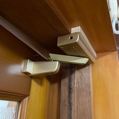 戸のソフトダンパー　強く閉めても静かに閉まるの画像