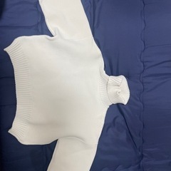 カーディガン、タートルネックのセーター、マフラー