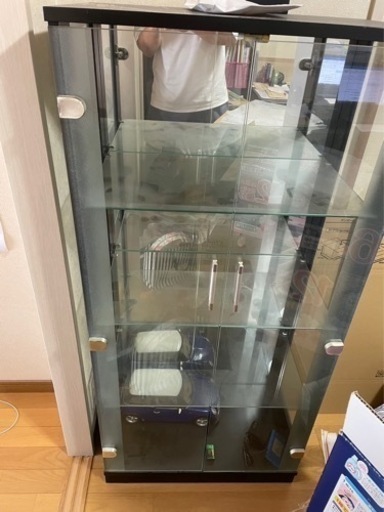 ショーケース　ガラス飾り棚
