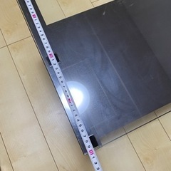 ガラステーブル　月末に処分予定の画像