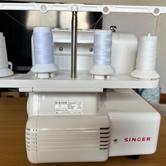 SINGER ロックミシン S-900DFの画像