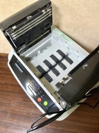 ★ジモティ限定価格★【アイリスオーヤマ】オートフィード シュレッダー AFS 150C-H即購入可！