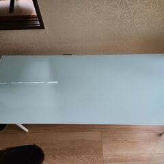 ガラストップ　ローテーブル