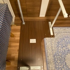 ニトリ 組み合わせ自在フリーオフィスデスク プレフェ（L字型、天板: ブラウン、脚: シルバー、ホワイト）の画像