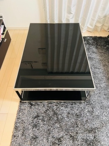 ◆高級感のあるガラステーブル◆