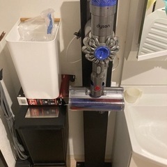 [決まりました]ダイソン掃除機　スタンド付きの画像