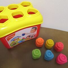 コンビ　やわらかブロック6個のみ＆入れ物の画像