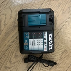 makita DC 18RFの画像