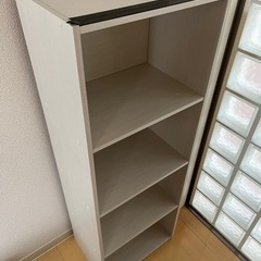 カラーボックスとゴミ箱（フタ無し）差し上げます