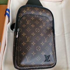 Louis Vuittonアベニュースリングバック