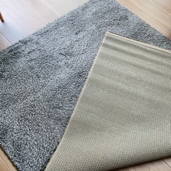 【お渡し済】ラグ☆取りに来てくださる方差し上げます