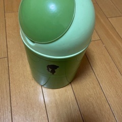 無料　サニタリーボックス　トイレ用ゴミ箱