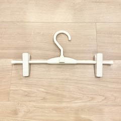 セリアスカートハンガー15本セットの画像