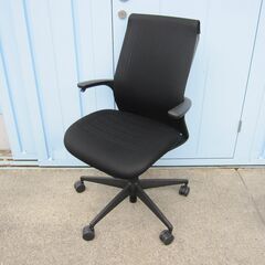 事務イス　コクヨ製M4チェア　ブラック　CRS-G2201B