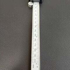 新品未使用ノギス 200mmデジタルノギス 測定ジョウが長い 大画面大文字表示 ステンレス製 長い20cm   コンパクトで保管や持ち運び便利の画像