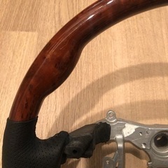 車　ステアリング　ウッド調の画像