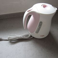 お値下げ中　美品　T-fal 電気ケトル　ピンク