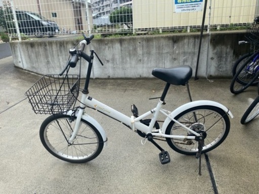 B491★￥6800★ 中古折りたたみ自転車 ホワイト　6段変速【20インチ 】 折りたたみ自転車 20インチ 6段変速 ワイドタイヤ ヴェルディア 街乗り
