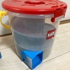 トミカ　出る出るバケツ　立体駐車場の画像