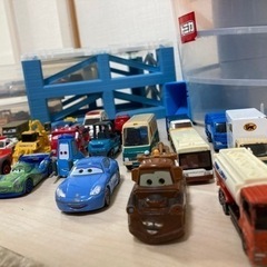 トミカ　出る出るバケツ　立体駐車場の画像