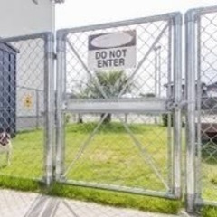 ドッグラン　愛媛県　お洒落　外構工事　アメリカンフェンス　朝日スチール　PCフェンス　FMフェンスに変更も可能の画像
