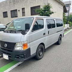 日産キャラバン10人乗り　値下げました‼️車検2年付き、ガソリン車　調子良い一台です！乗り替えの為出品になります、早い者勝ちます！の画像