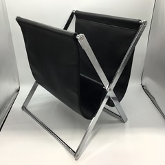 CASSINA IXC(カッシーナイクシー)のマガジンラックをご紹介します