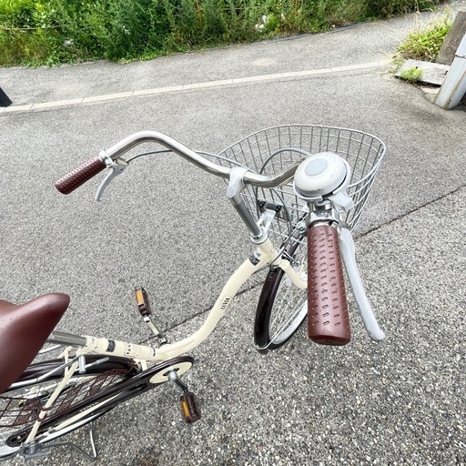 美品!!またぎやすい、乗りやすいLUVIA24インチオートライト