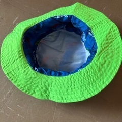 美品　子供用防水帽子の画像