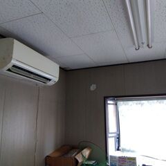 スパーハウス　出窓付き　エヤコン付録　長さ５ｍ幅２，７ｍ　8畳タイプ　引き取り限定の画像