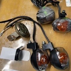 12Vウインカー&ホーン&ウィンカーリレーのセット❗️色剥しに失...