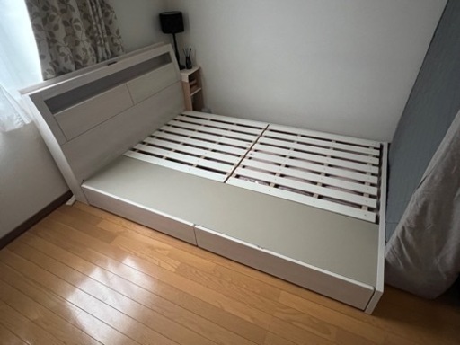 受付終了　ニトリ　ダブルベッド　フレーム