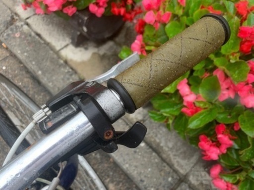 ??　クロスバイク　自転車　青　700x28c  7変速　シマノ　配達可能
