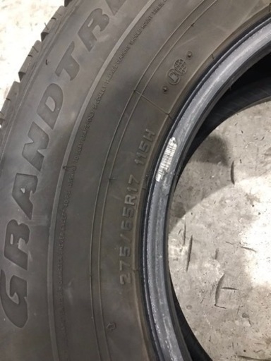 タイヤ　275/65R17 115H 4つ