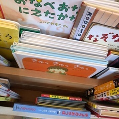 ディスプレイ　絵本棚の画像