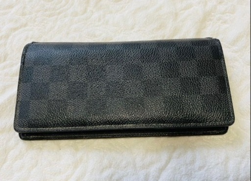 ルイ・ヴィトン　ダミエ　長財布　イニシャル入り　まだまだ使える長財布 LOUIS VUITTON ルイヴィトン 黒