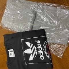 adidas Tシャツとコムサ　パンツ