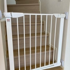 ベビーゲート　滑り止めストッパー付きの画像