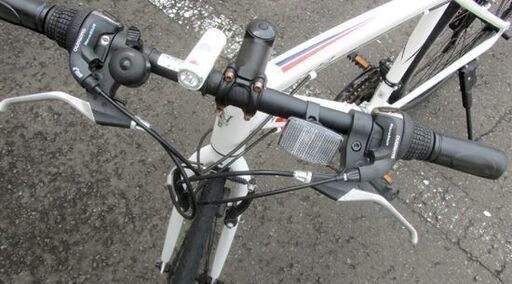 MASERATI クロスバイク 700×28C ホワイト 白色 変速 マセラティ Corse