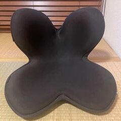 【取引中】MTGスタイルスタンダード　座椅子