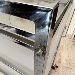 移動式スチールラック(引き出し部分はプラスチック)の画像