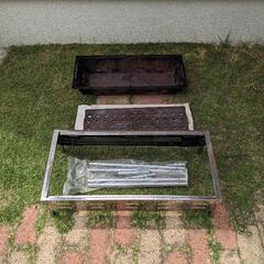 バーベキュー台と火おこし器の画像