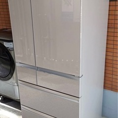 三菱　冷蔵庫　700L